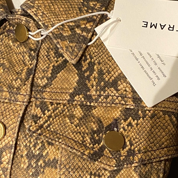 COPY - FRAME Le Vintage Python Print  Denim Jacket - Picture 8 of 9